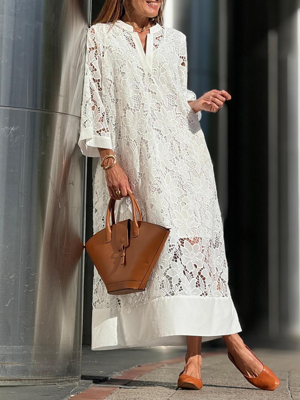 Maddalena | Blommig midiklänning med V-ringning och strandglamour