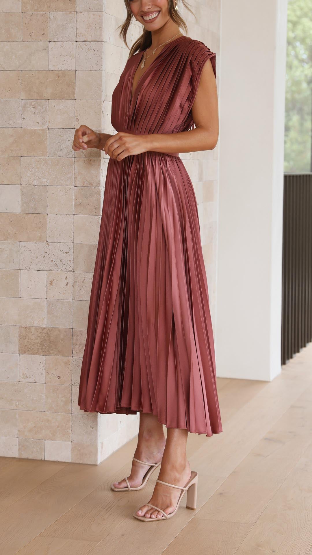 Sina | Elegant plisserad klänning