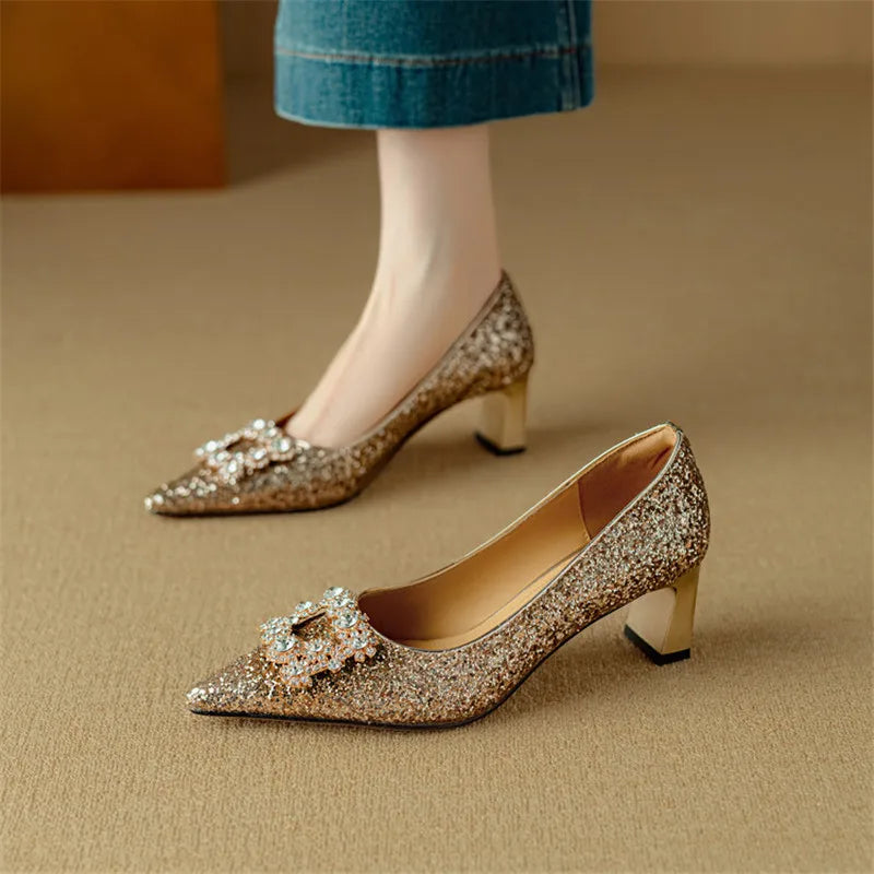 Yara | Glittrande pumps