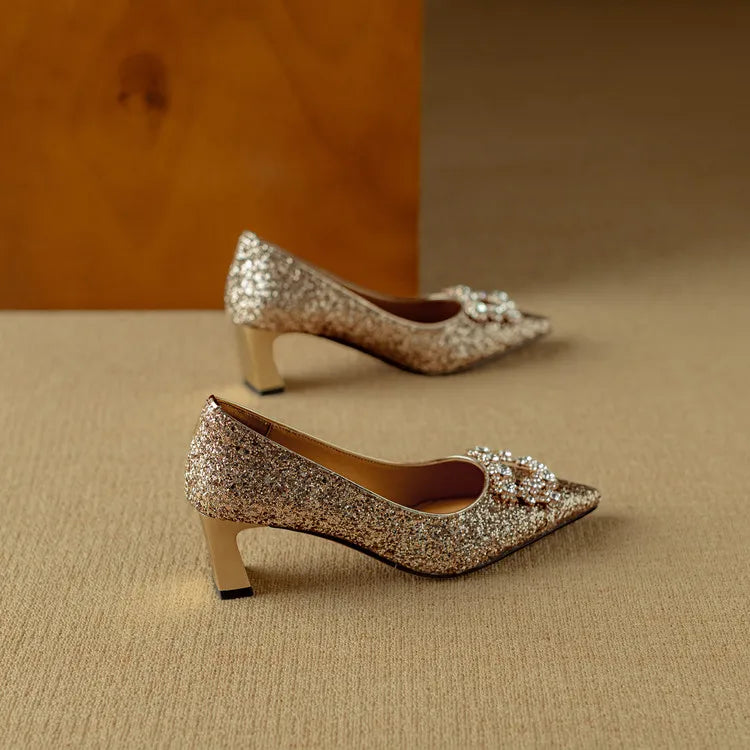 Yara | Glittrande pumps