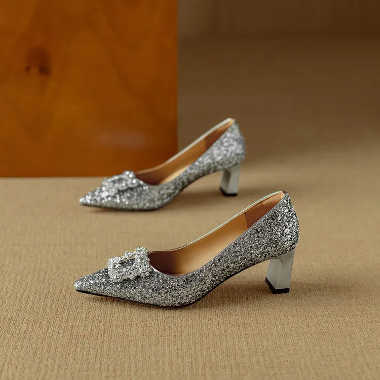 Yara | Glittrande pumps