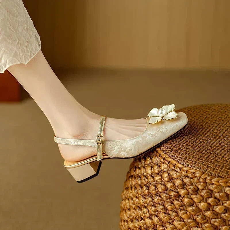 Marlene | Eleganta damskor med blomdetaljer