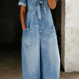 Josefine | Kortärmad jumpsuit med V-ringning