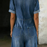 Josefine | Kortärmad jumpsuit med V-ringning