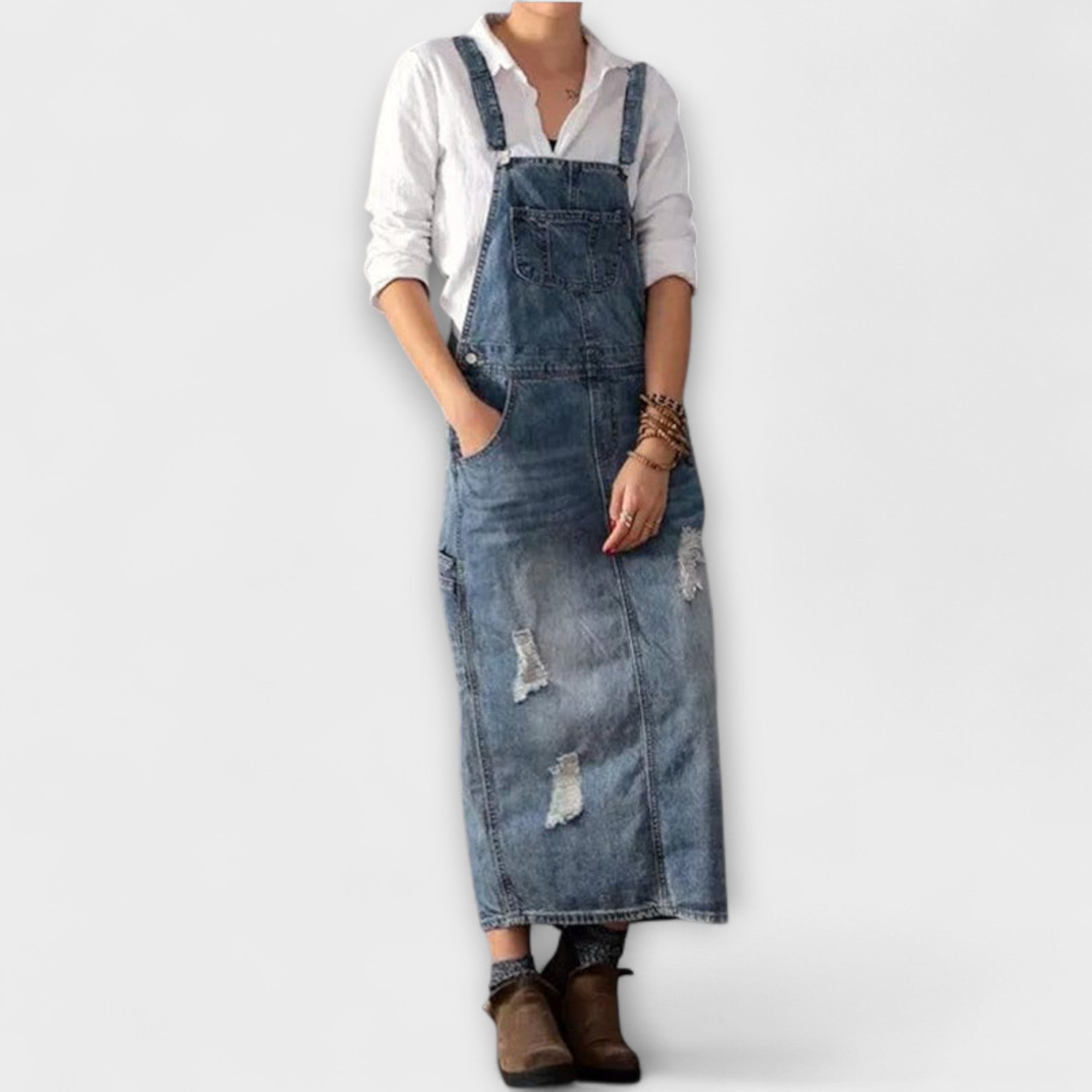 Trude | Hängselklänning i denim med retrokänsla