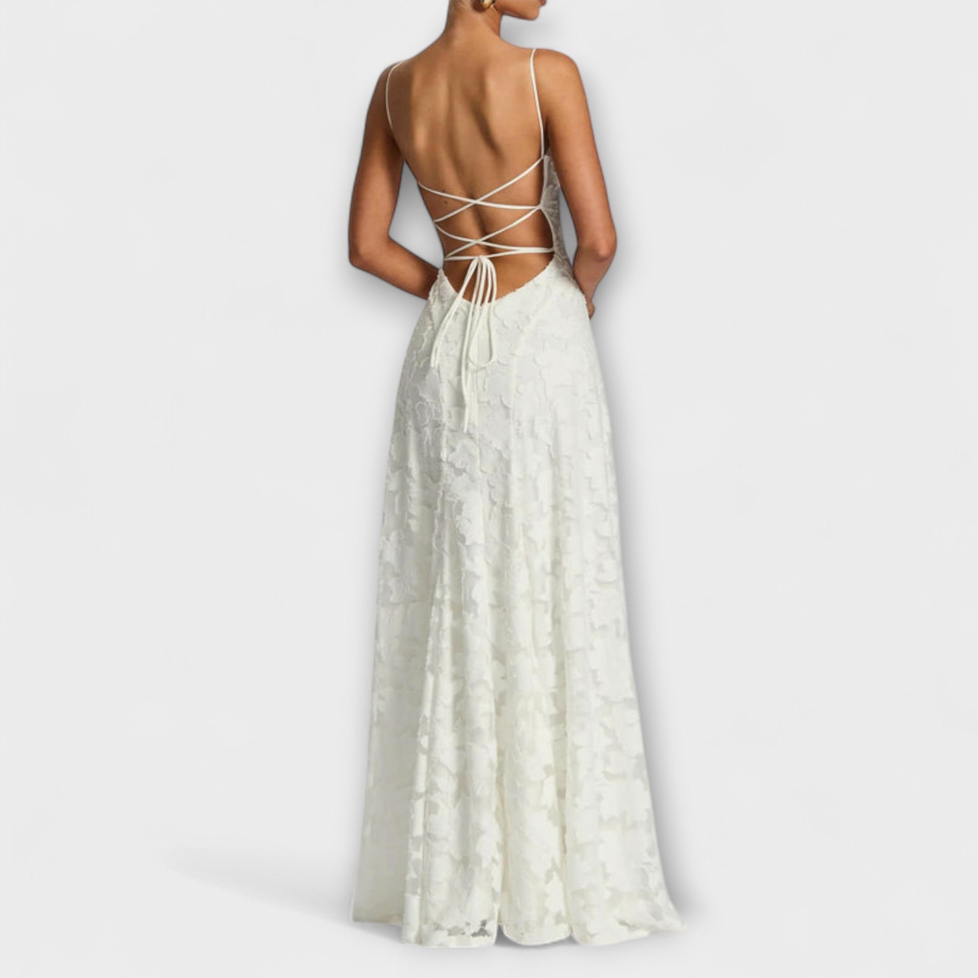 Mina | Elegant maxiklänning med blommig struktur