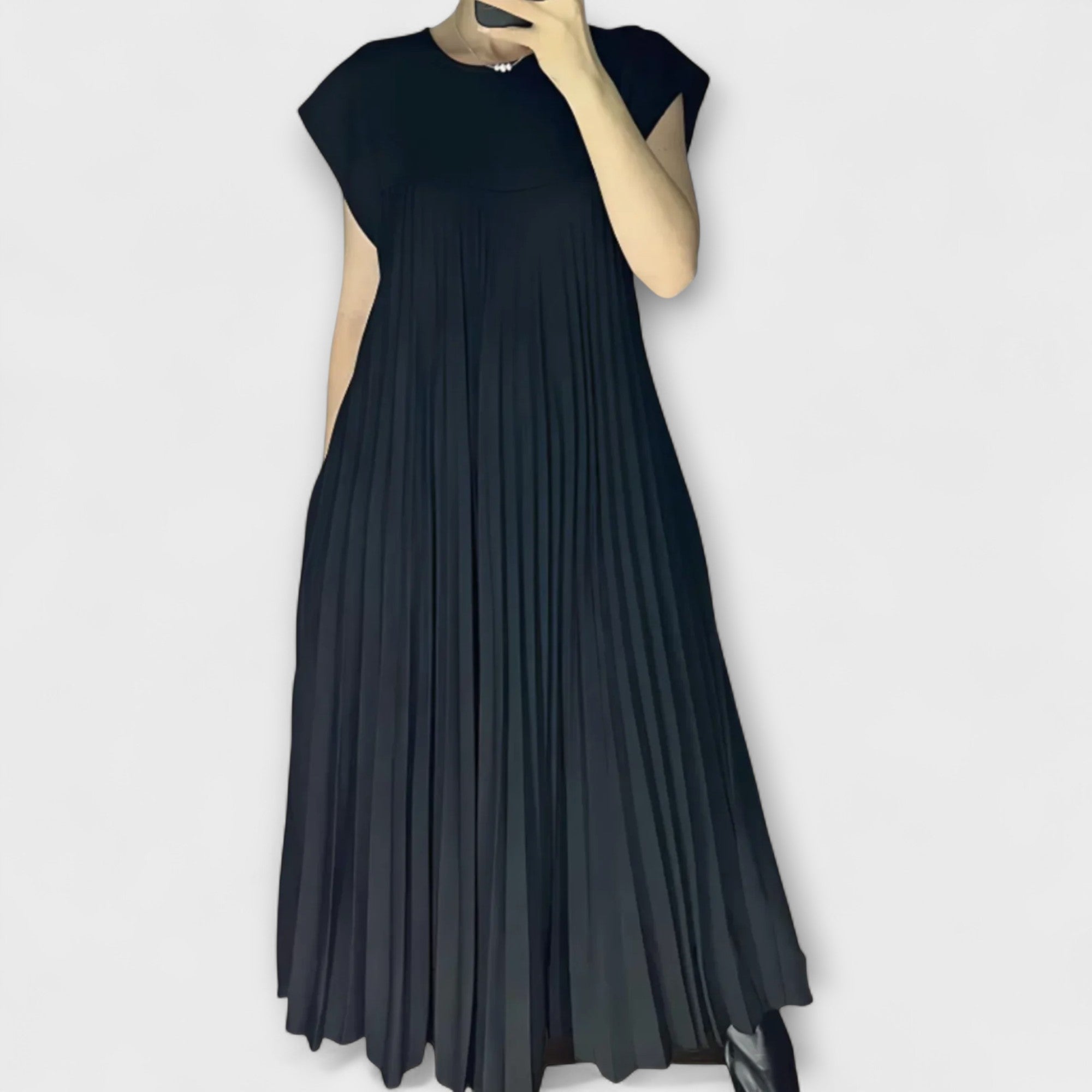Dagmar | Elegant plisserad midiklänning