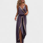 Sylvia | Jumpsuit med V-ringning, broderier och öppna ben