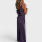 Sylvia | Jumpsuit med V-ringning, broderier och öppna ben