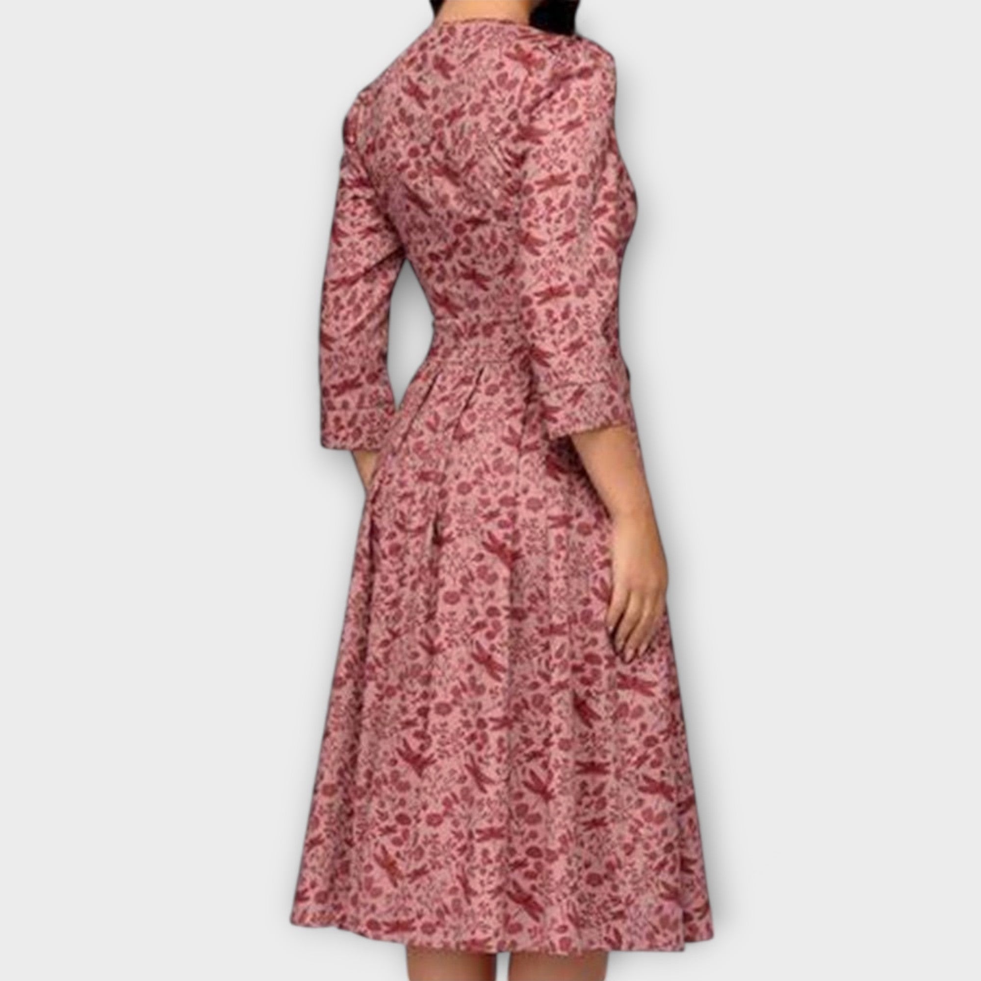 Victoria | Elegant knälång klänning i retrostil