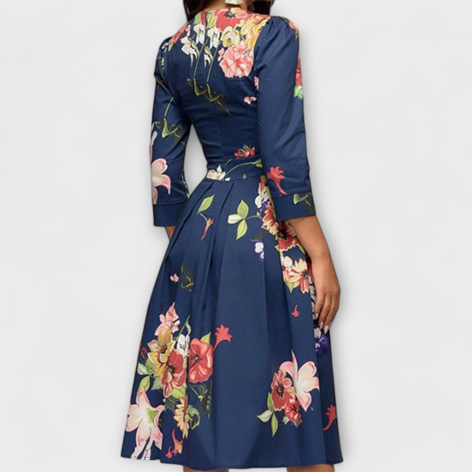 Victoria | Elegant knälång klänning i retrostil