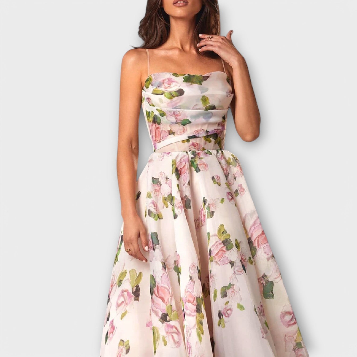 Ute | Elegant midiklänning i chiffong