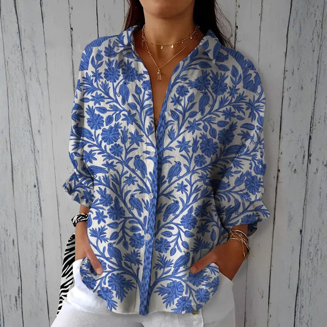 Julia | Blus med trädgårdsfåglar och blommor