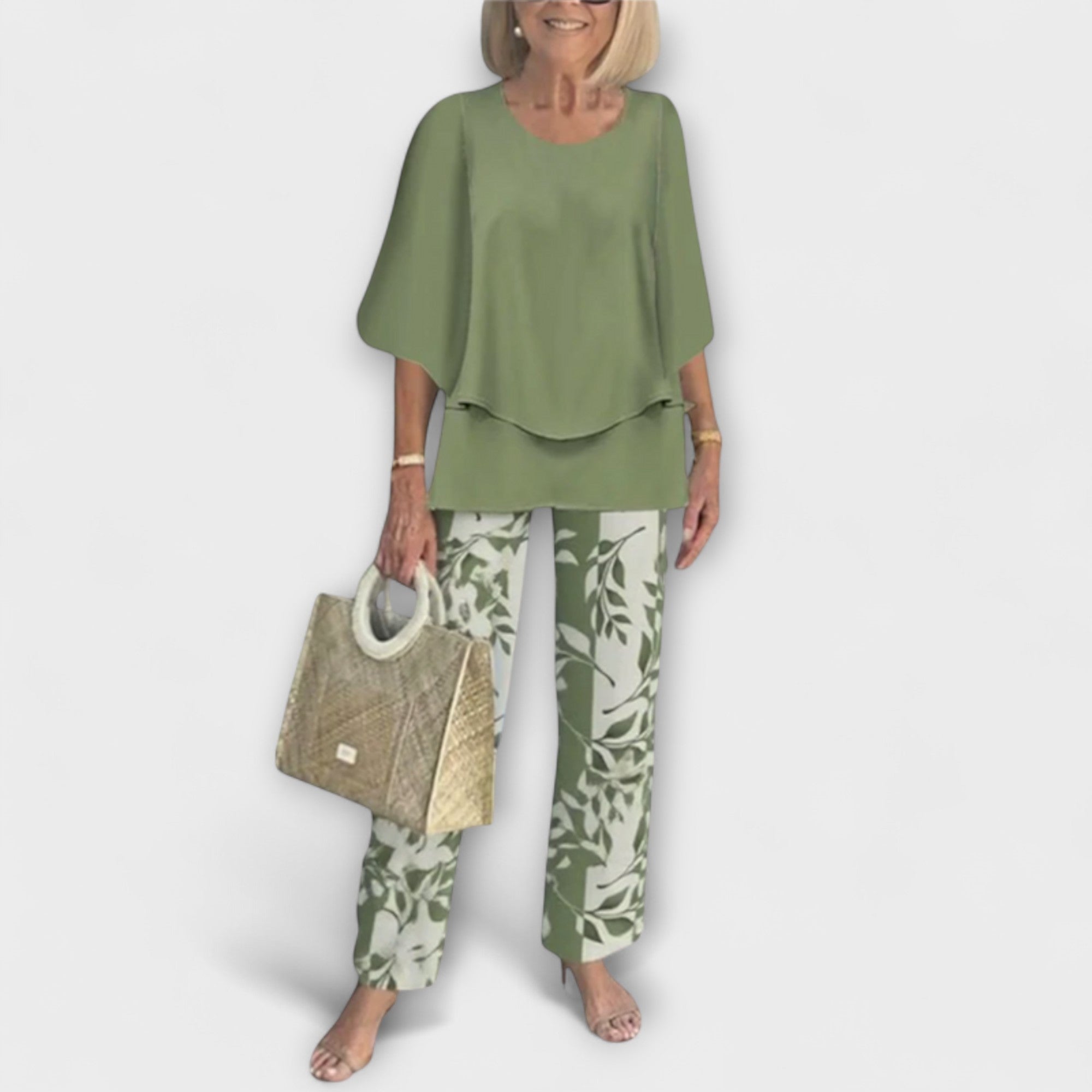 Clara | Modern outfit med bekväm blus och byxor