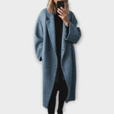 Alina | Elegant lång kappa med slag