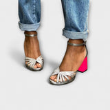 Elke | Glansiga fuchsiafärgade sandaletter
