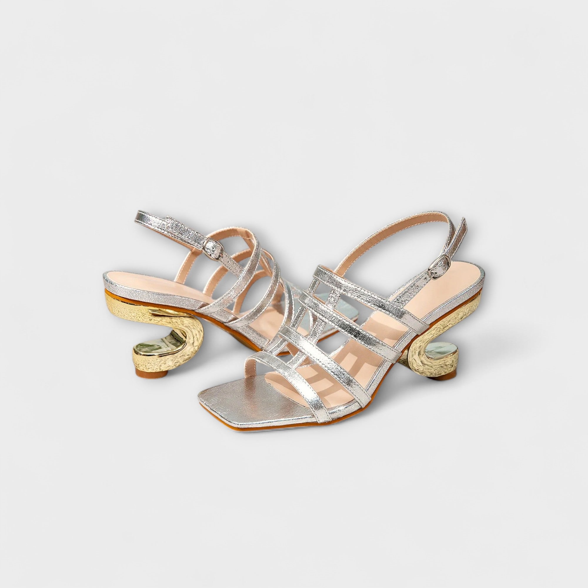 Lara | Glänsande metalliska slingbacks