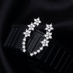 Gabriele | Eleganta blomörhängen med strass