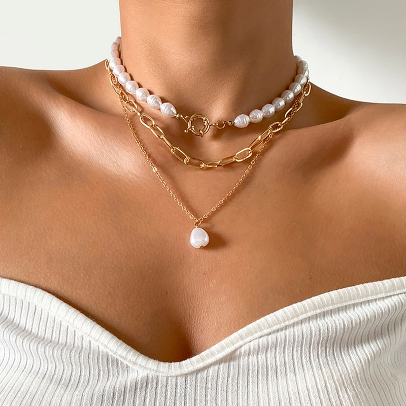 Martina | Pärlhalsband i flera lager med vintagestil