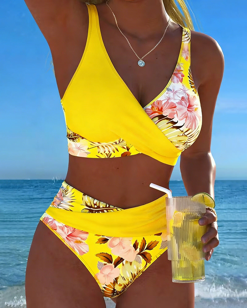 Karin | Blommig tankini med shorts