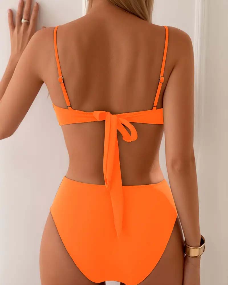 Gretchen | Bikini med gyllene dekorationer