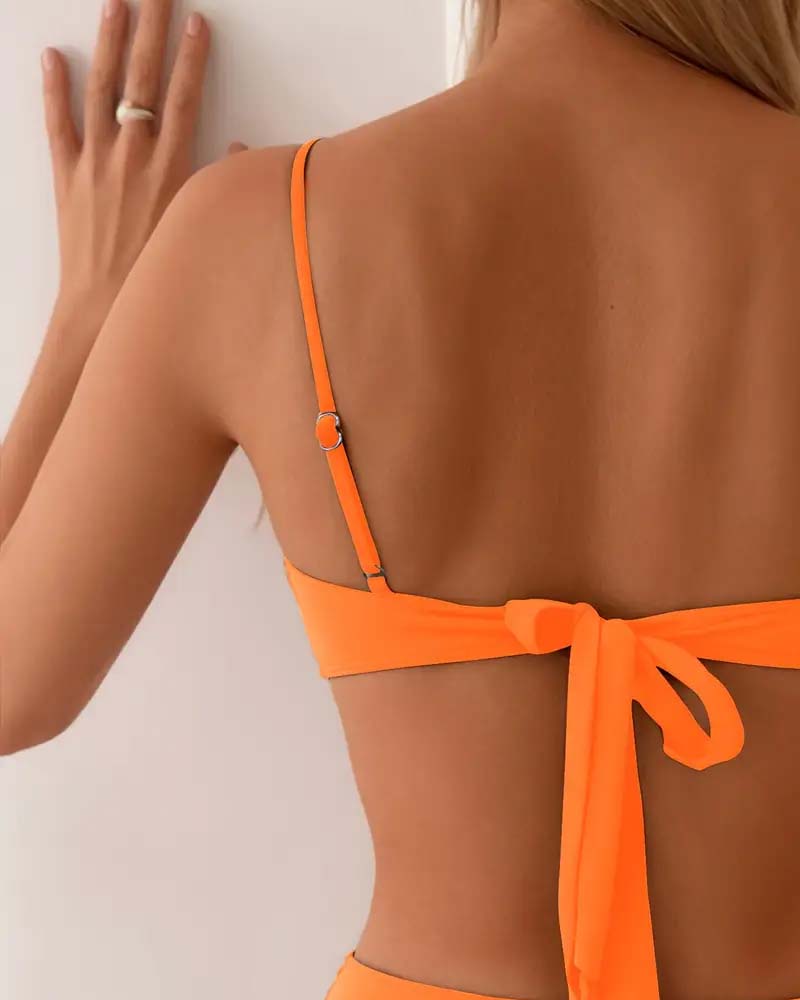 Gretchen | Bikini med gyllene dekorationer