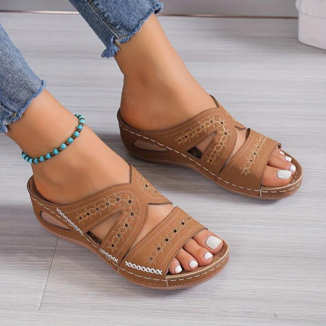 Leyla | Sandaler med bred häl och stöd