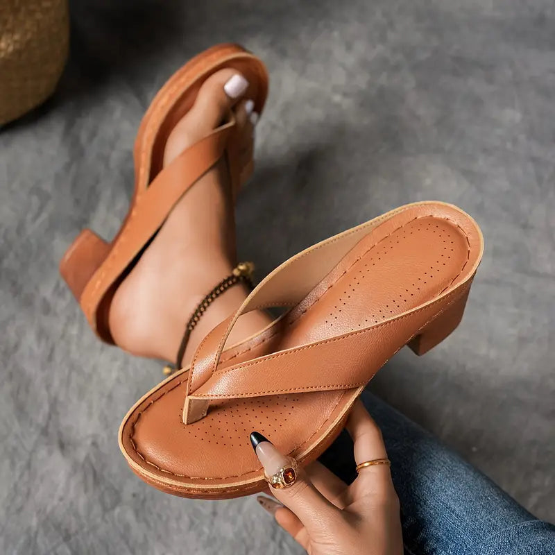 Larissa | Sandaler med tåring och låg blockklack