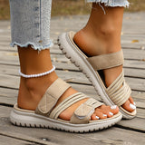 Miriam | Rymliga sandaler med justerbar kardborre