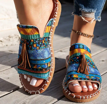 Konstanze | Färgglada bohemiska sandaler med tofsar
