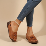 Ella | Sandaler med tredimensionella blommor