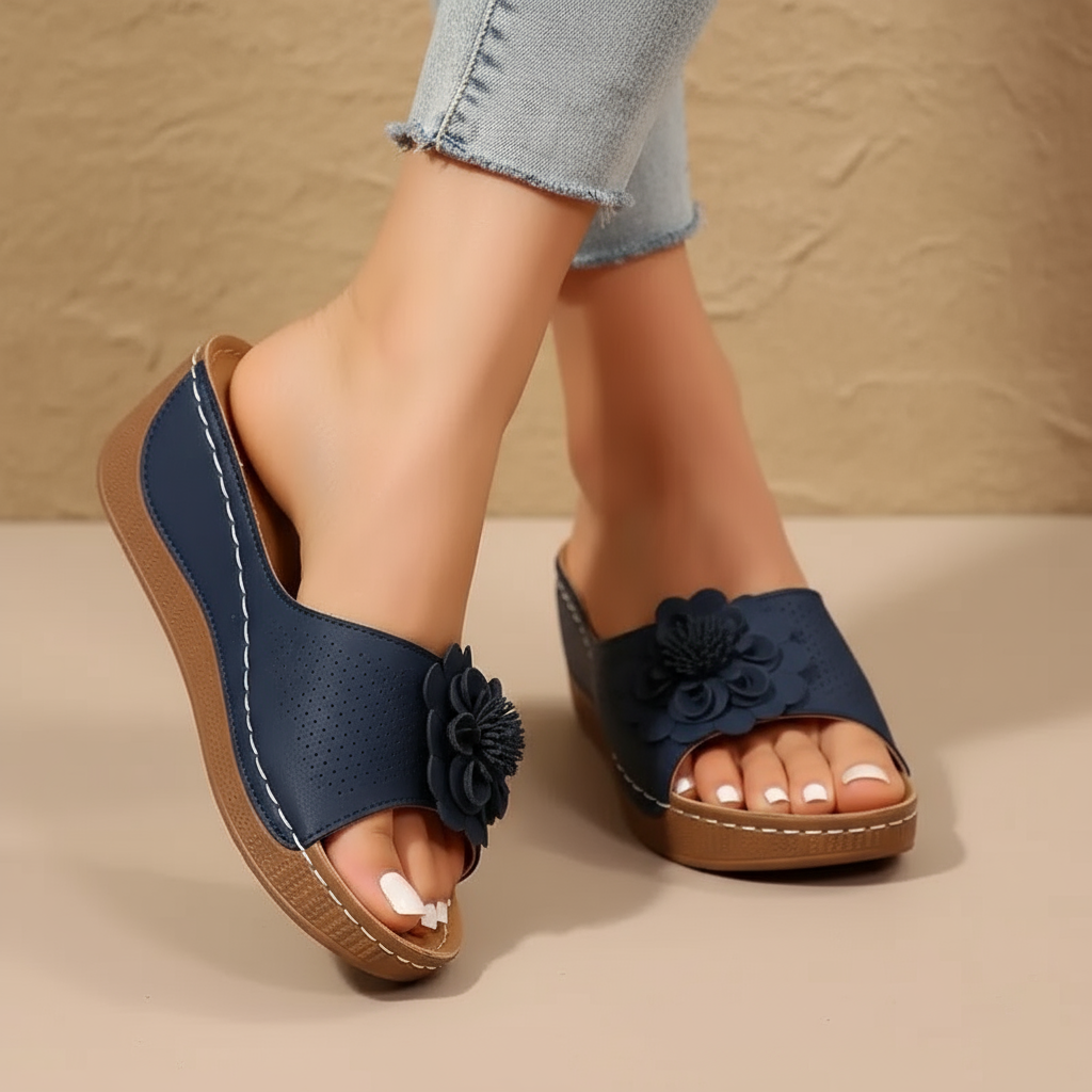Ella | Sandaler med tredimensionella blommor