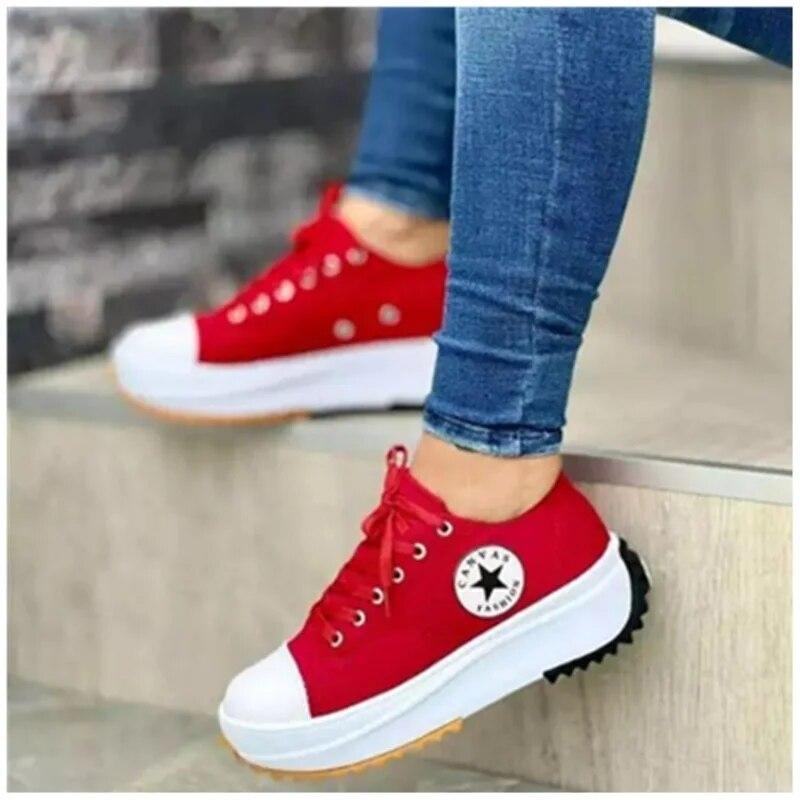Martina | Platåsneakers med stjärndetalj