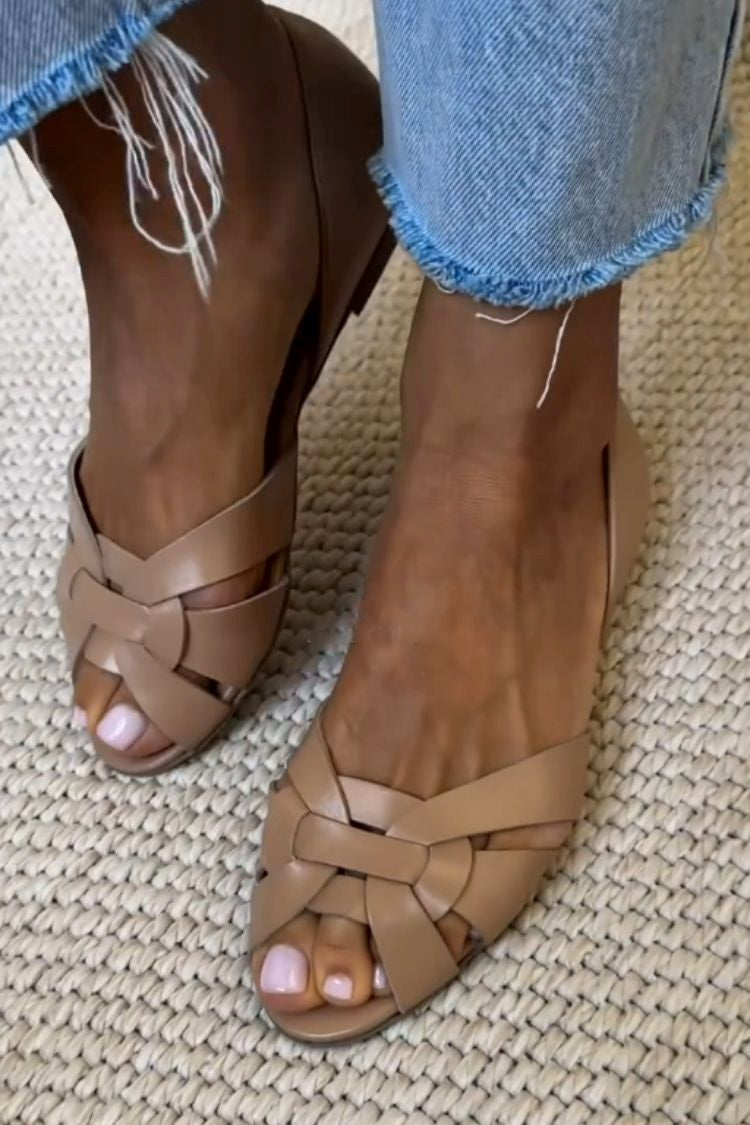 Gisela | Flätade sandaler med naturlig läderkänsla
