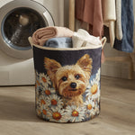 Yorkshireterrier och prästkragar | Quiltad tvättkorg